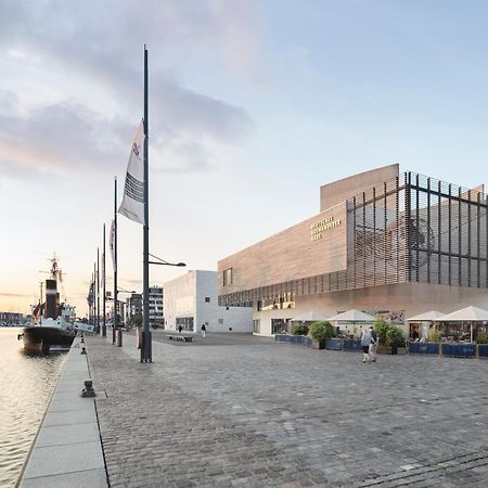 Exklusives Apartment Im Historischen Wohnhaus Mit Kamin, Bad & Viel Platz Bremerhaven Buitenkant foto