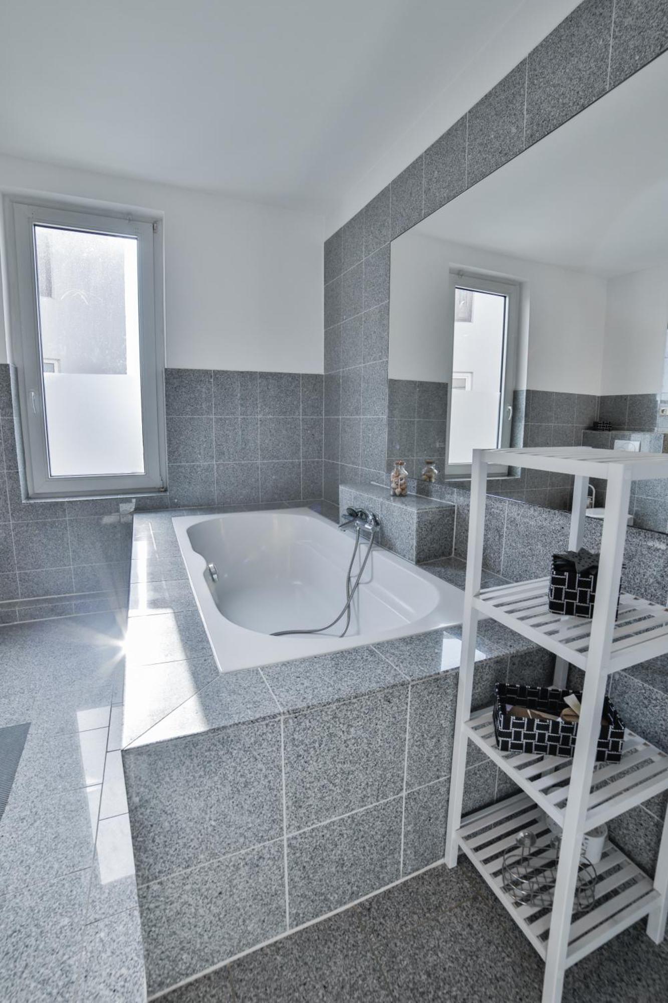Exklusives Apartment Im Historischen Wohnhaus Mit Kamin, Bad & Viel Platz Bremerhaven Buitenkant foto